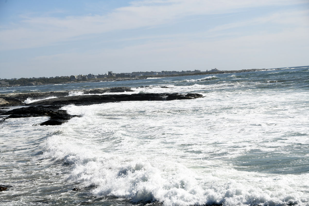 248 Crashing waves at Brenton Point State Park at Newport, R.I..jpg